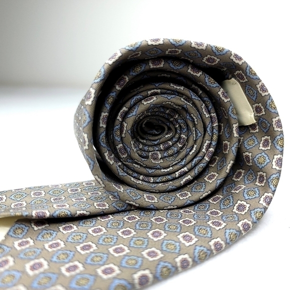 100% Silk Vintage Made in the USA Liberty of London Traditional Long Neck Tie - Picture 13 of 14